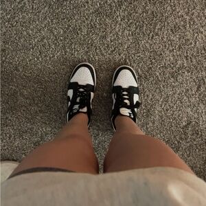 Nike Low Panda Dunks